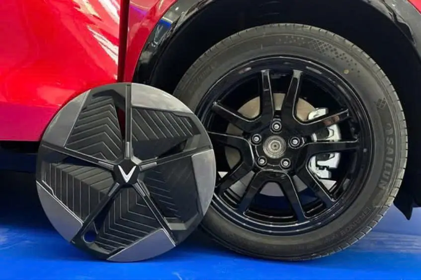 La-zăng VinFast VF 8