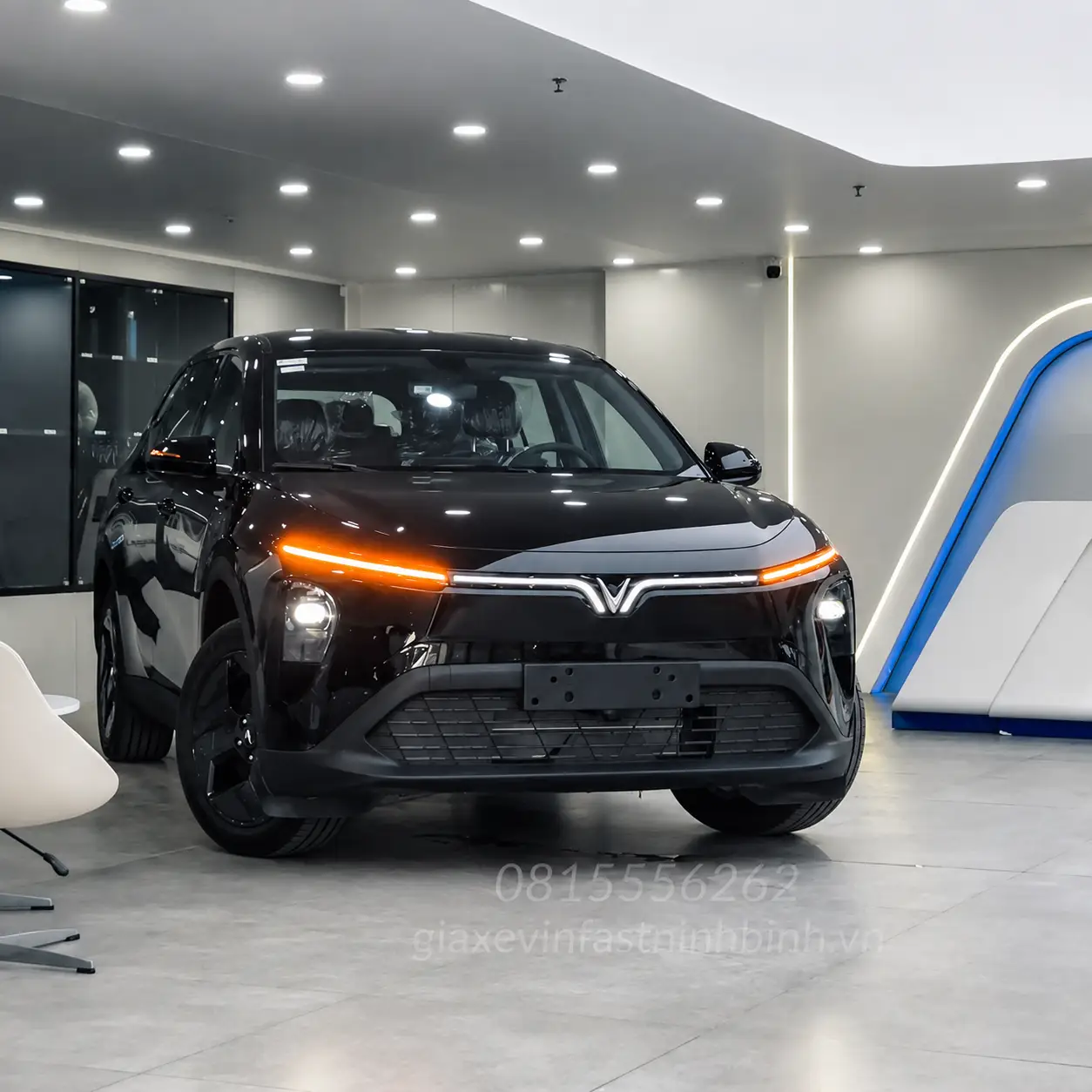 VinFast MPV 7 màu đen
